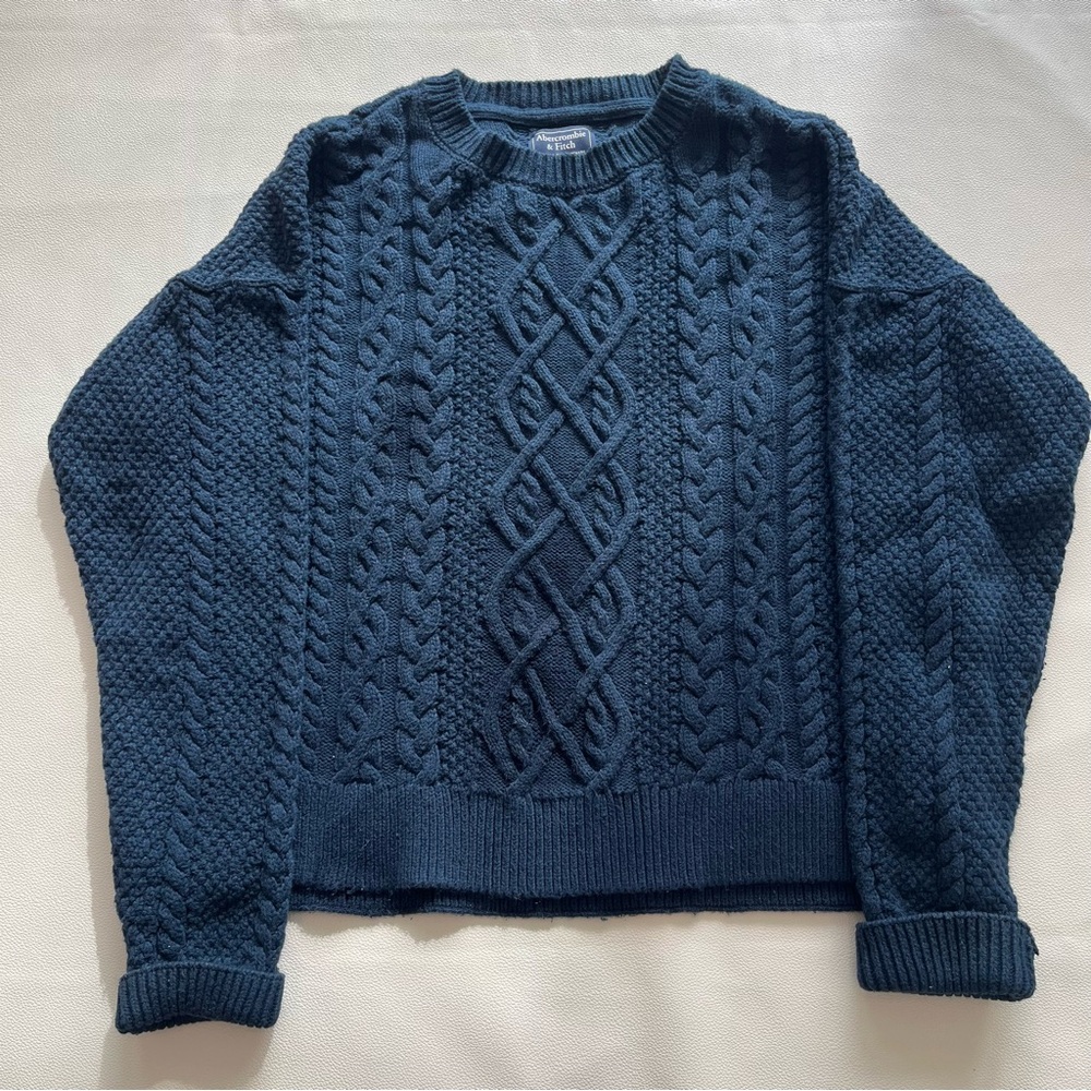 Abercrombie&Fitch Navy Cable Knit Sweater size L